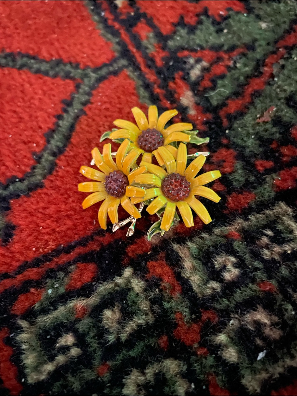 Beautiful vintage brooch